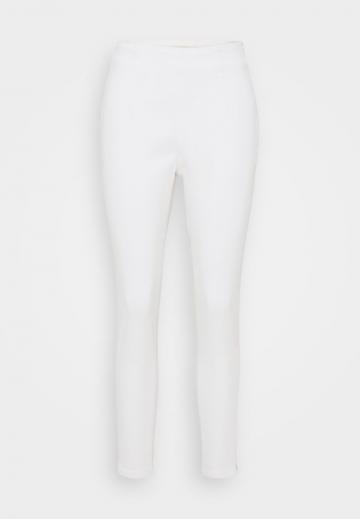 Короткие джинсы