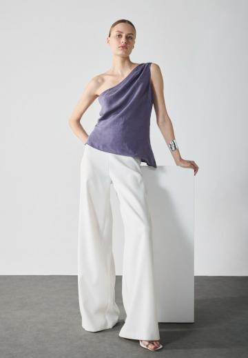 Блузка без рукавов