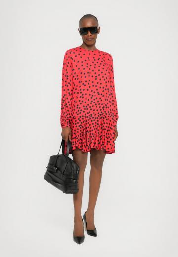 Короткое платье