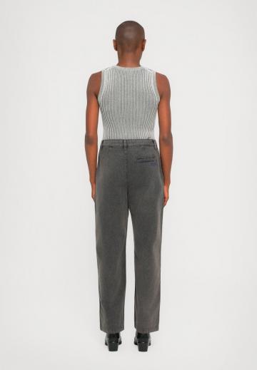 Свободные джинсы