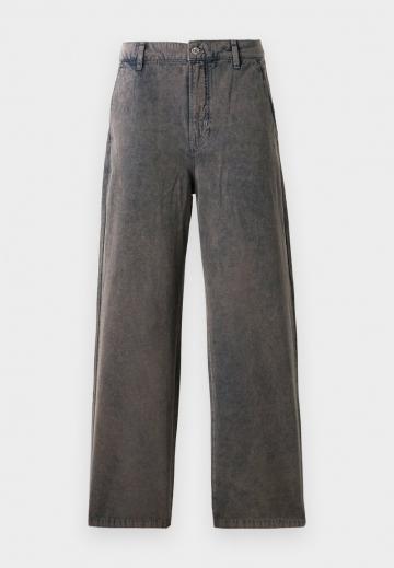 Свободные джинсы