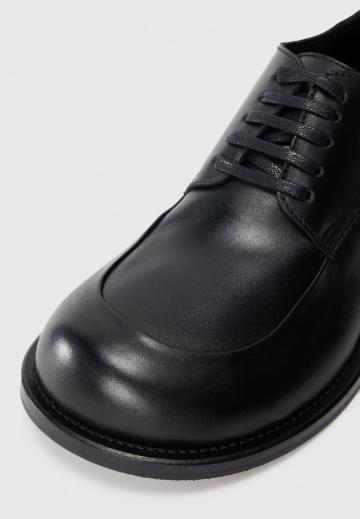 Ботинки на шнуровке