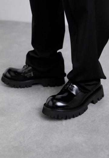 Ботинки на шнуровке