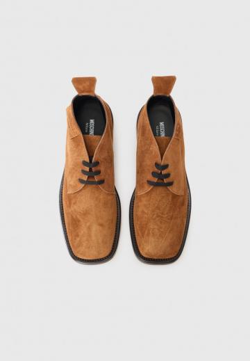 Ботинки на шнуровке