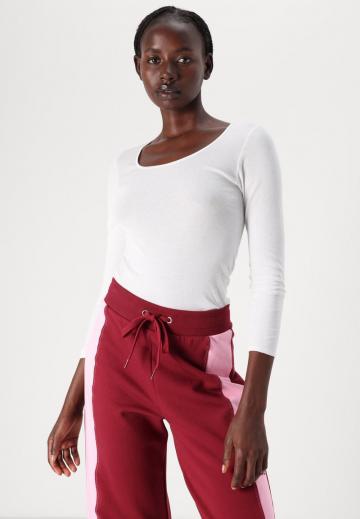 Бюстгальтер без косточек