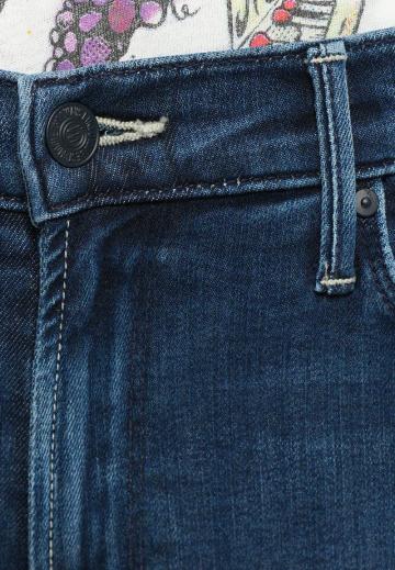 Короткие джинсы