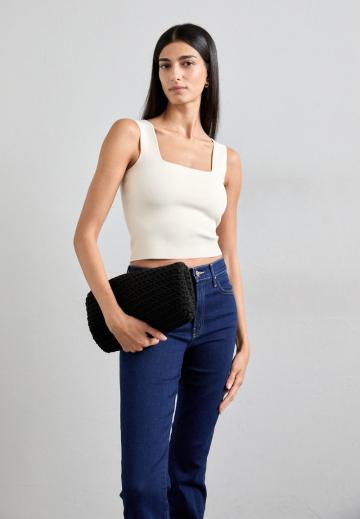 Клешеные джинсы