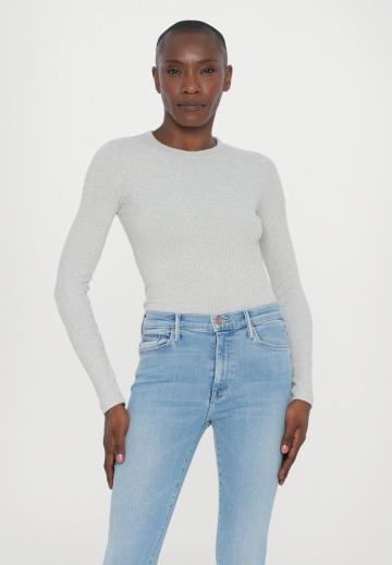 Клешеные джинсы