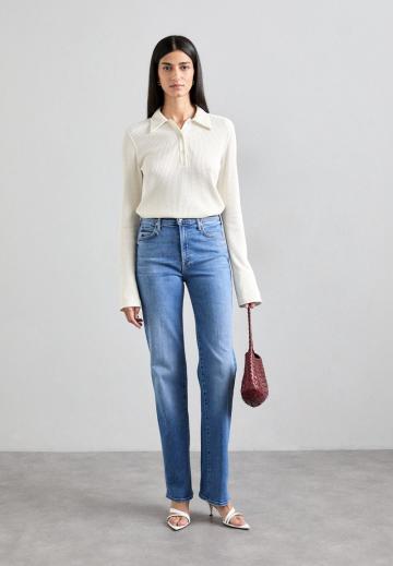 Прямые джинсы