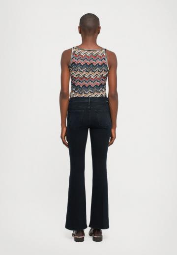 Клешеные джинсы