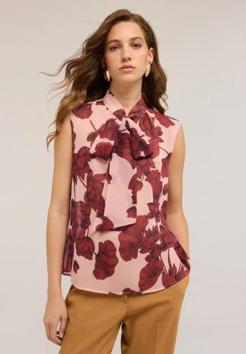 Блузка без рукавов