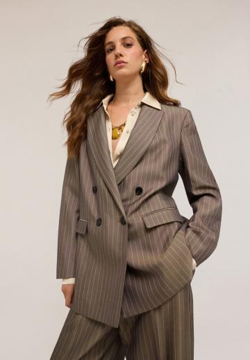 Короткое пальто