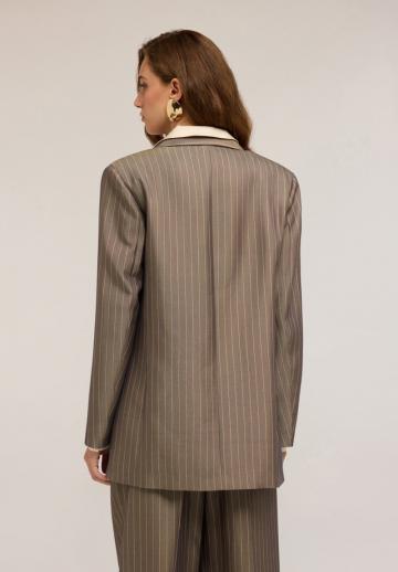 Короткое пальто