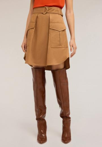 Юбка с накладными карманами