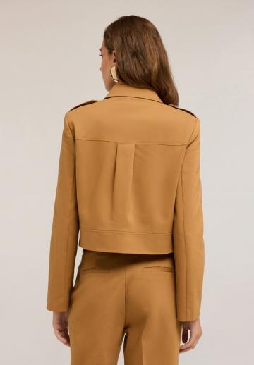 Блейзер с накладными карманами