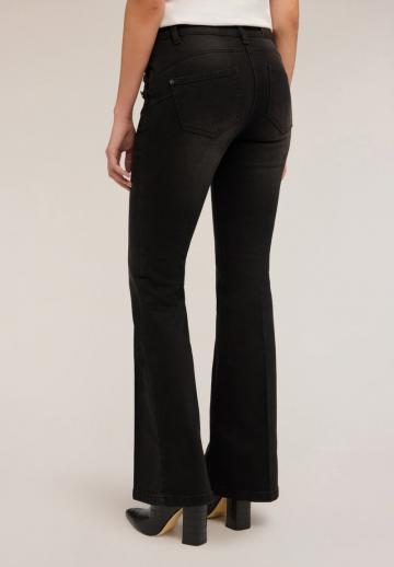 Клешеные джинсы