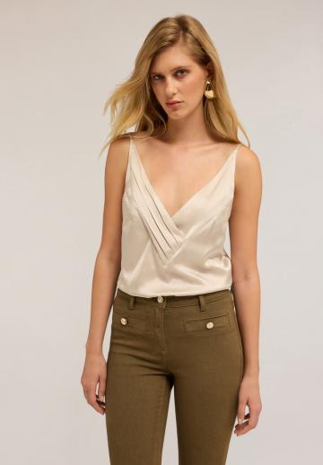 Топ на бретельках