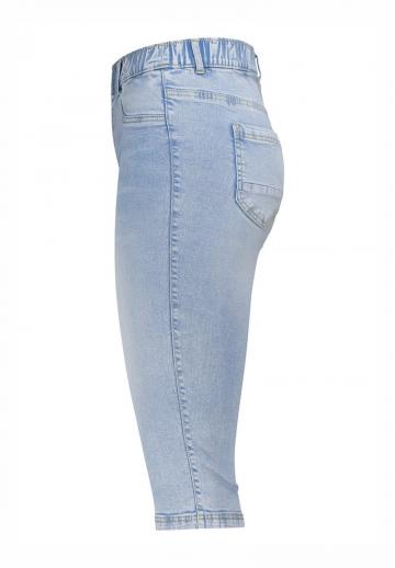 Короткие джинсы