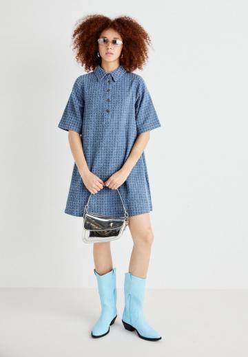 Короткое платье