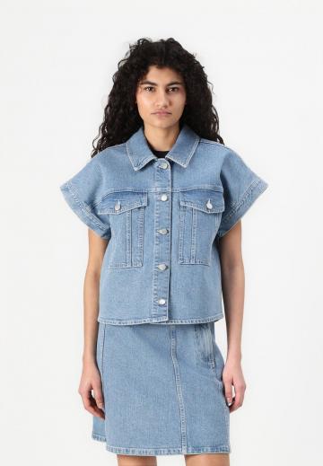 Джинсовая жилетка