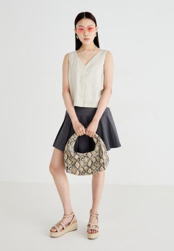 Блузка без рукавов