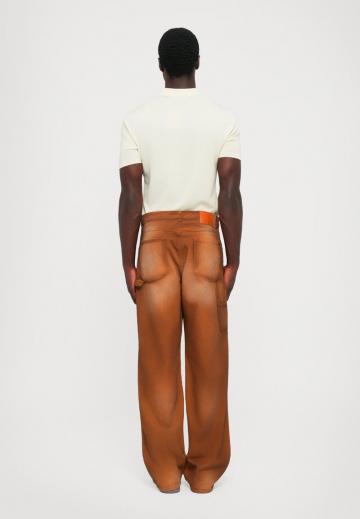 Прямые джинсы