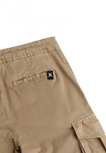 Брюки с накладными карманами