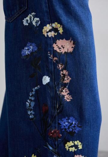 Свободные джинсы