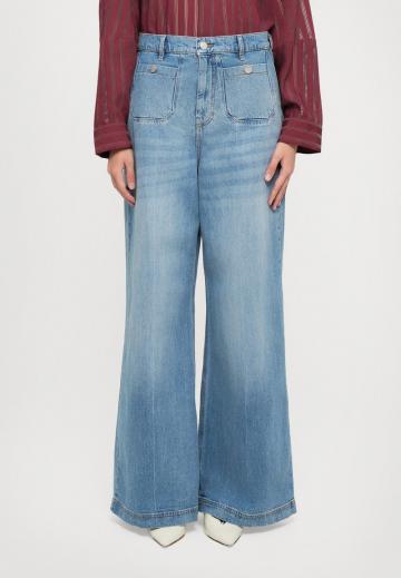 Свободные джинсы