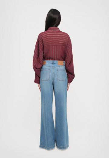 Свободные джинсы