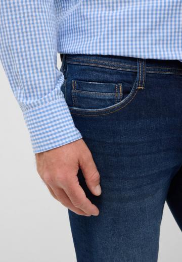 Узкие джинсы