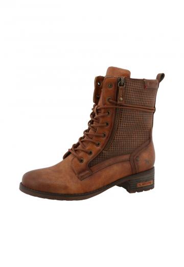 Ботинки на шнуровке