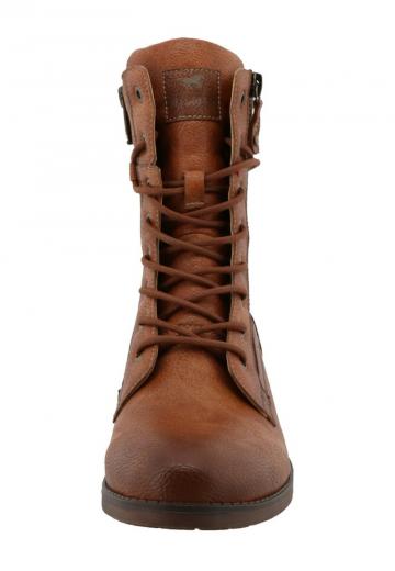 Ботинки на шнуровке