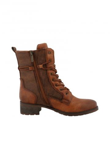 Ботинки на шнуровке