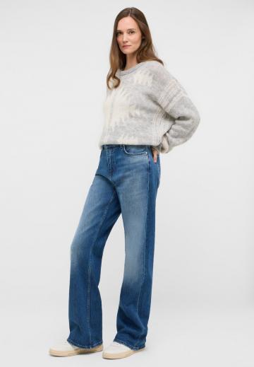 Прямые джинсы