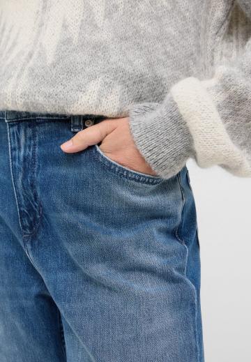 Прямые джинсы