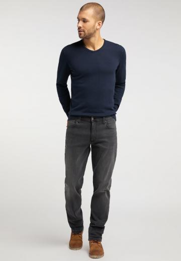 Узкие джинсы