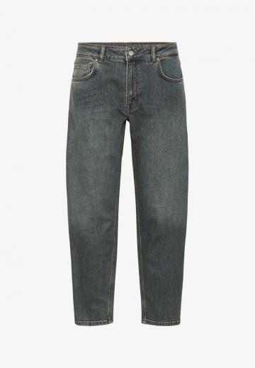 Свободные джинсы