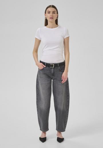 Свободные джинсы