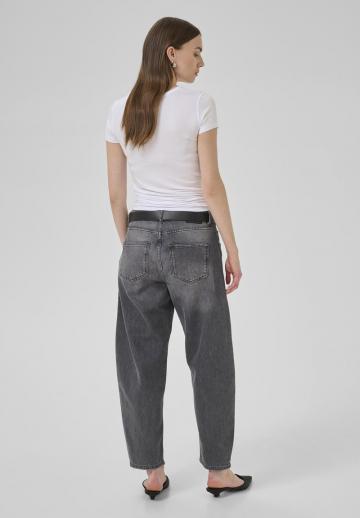 Свободные джинсы
