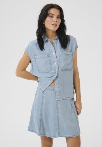 Джинсовая жилетка