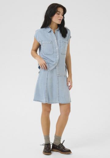 Джинсовая жилетка