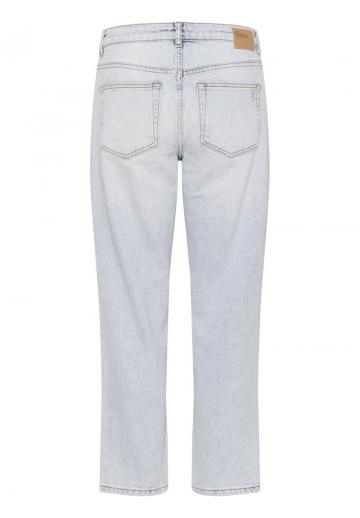 Короткие джинсы