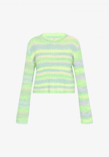 Пуловер в полоску