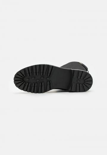 Широкие сапоги