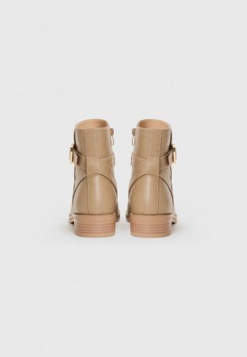 Широкие сапоги