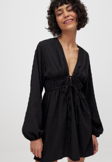 Короткое платье