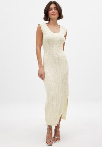 Вязаное платье