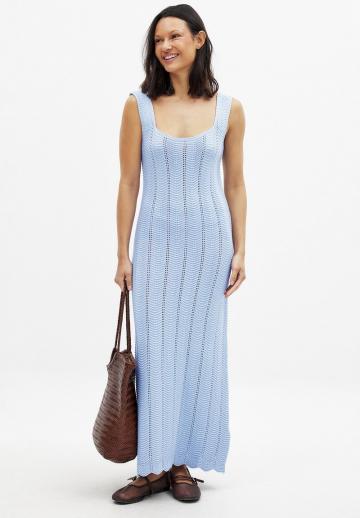 Вязаное платье