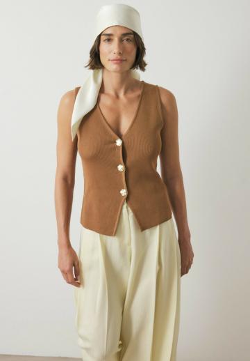 Джинсовая жилетка